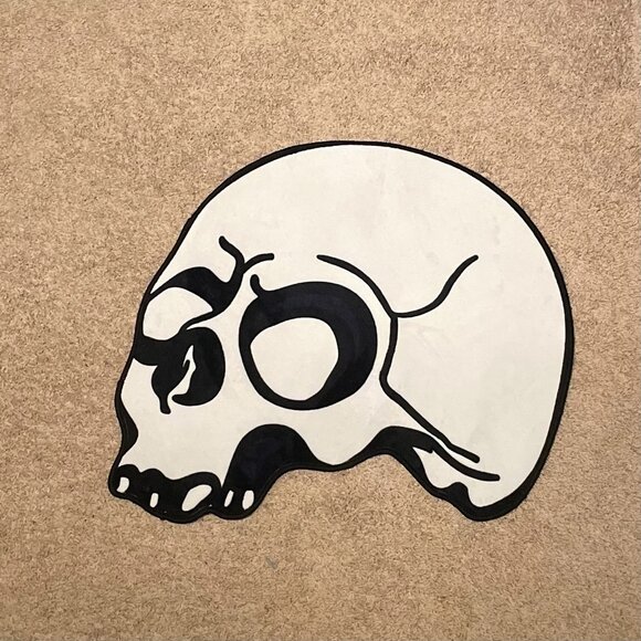 Skull Rug!  Rare Design and Perfect for Decorating anywhere  NWT - Picture 2 of 8